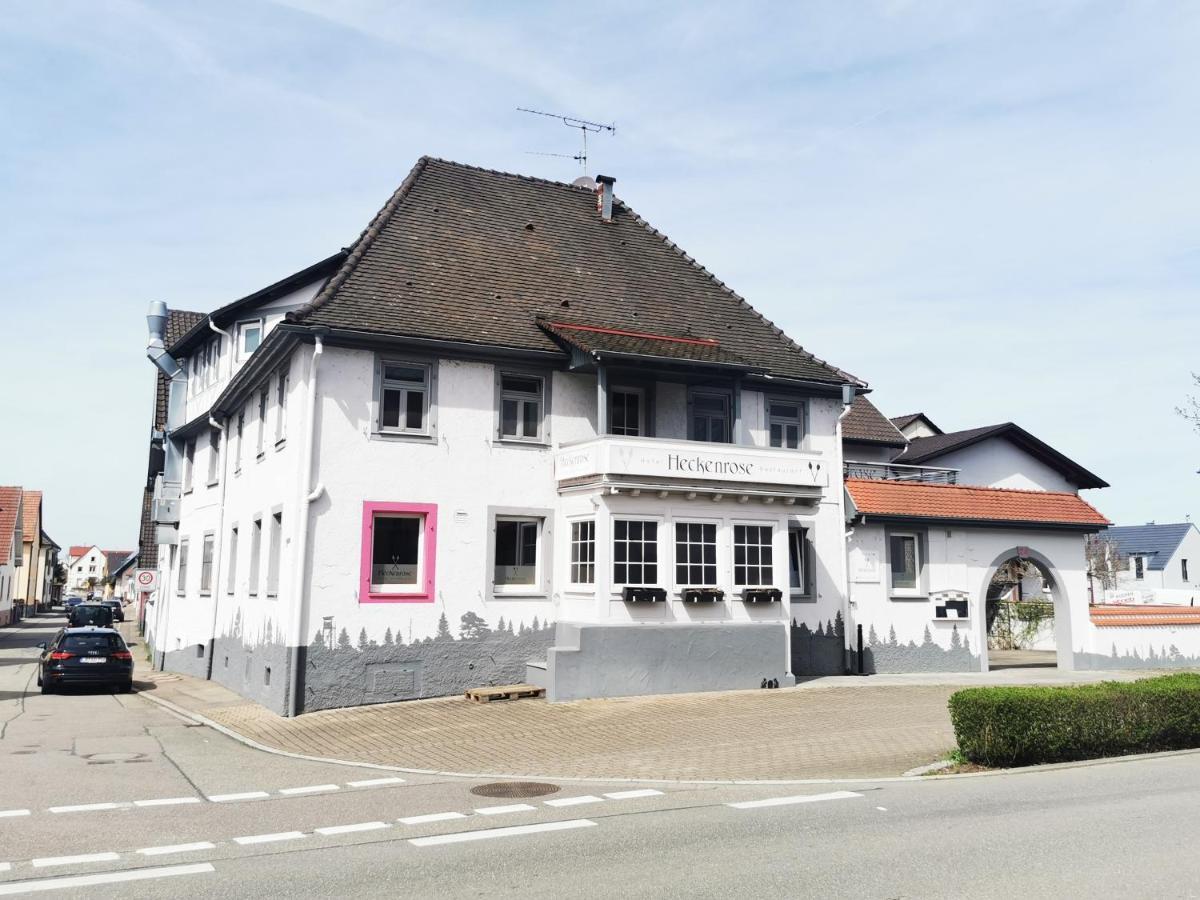 Self Checkin Hotel Heckenrose Lorin Ringsheim Eksteriør billede