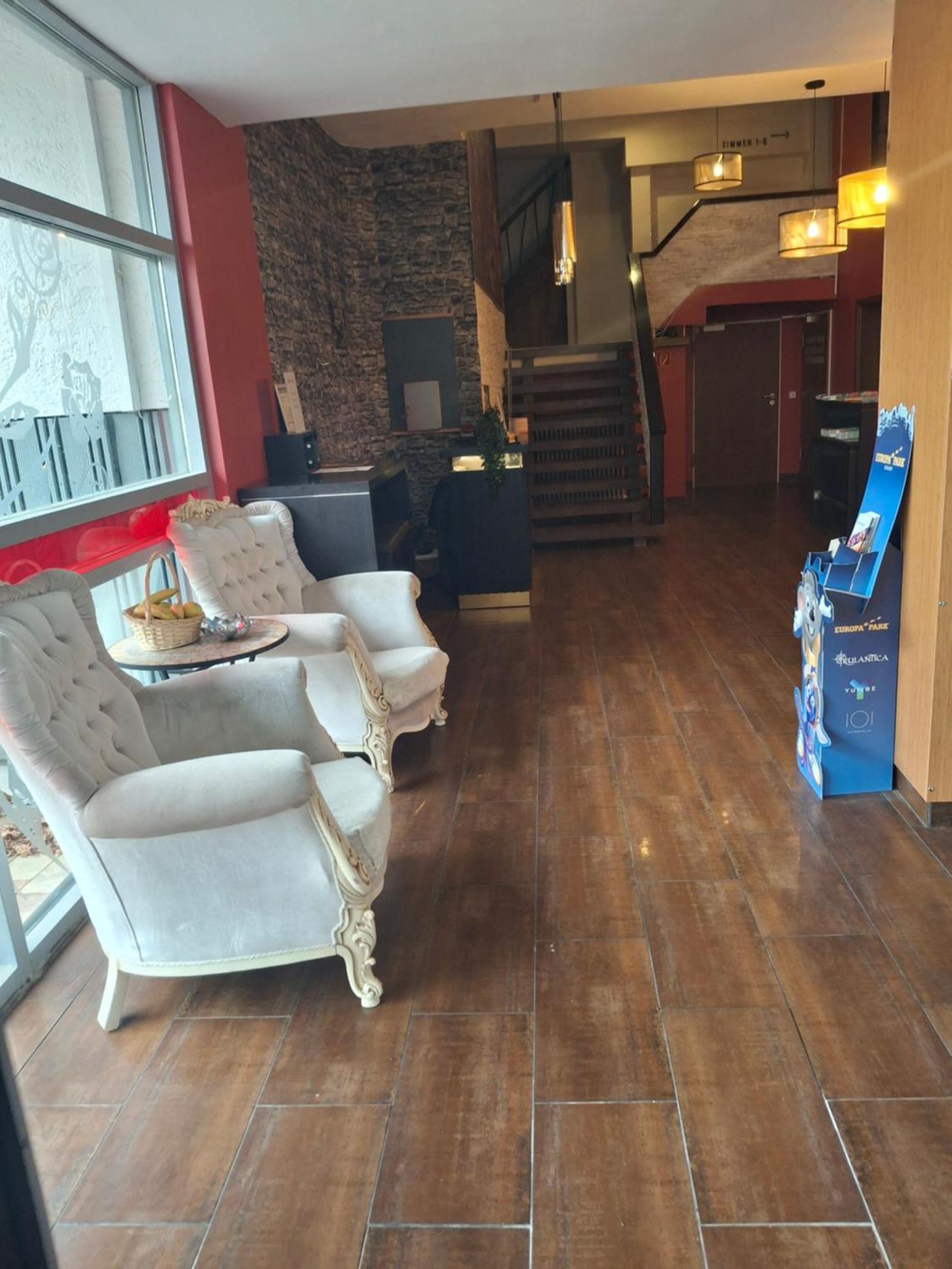 Self Checkin Hotel Heckenrose Lorin Ringsheim Eksteriør billede